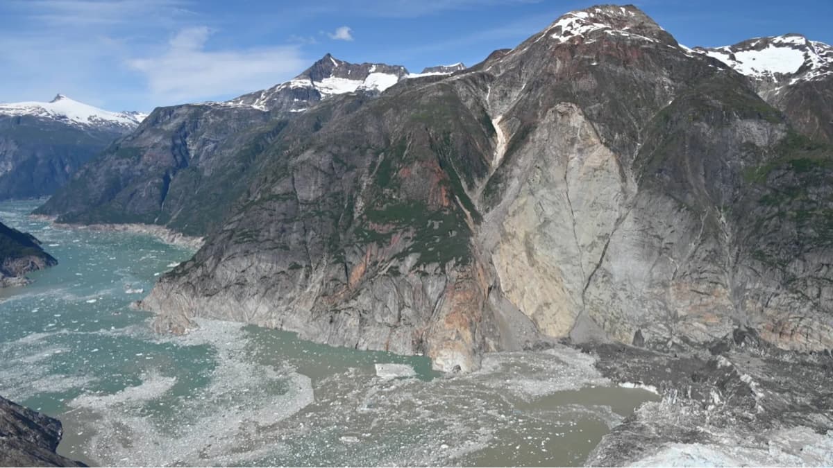 The 2025 Alaskan Tsunami That Measured 1578 Feet Tall