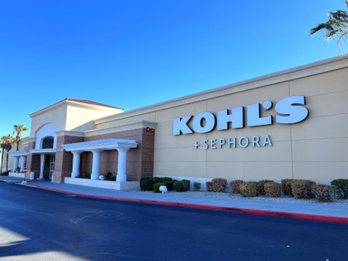 Lucescu Realty Negotiates $38.6 Million Sale of Peccole Plaza Shopping Center in Las Vegas