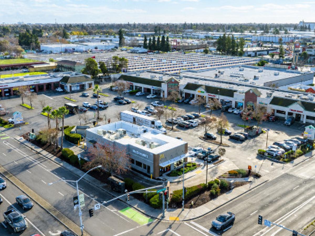 CBRE Brokers $6.2 Million Sale of Harbor Central Retail Center in West Sacramento