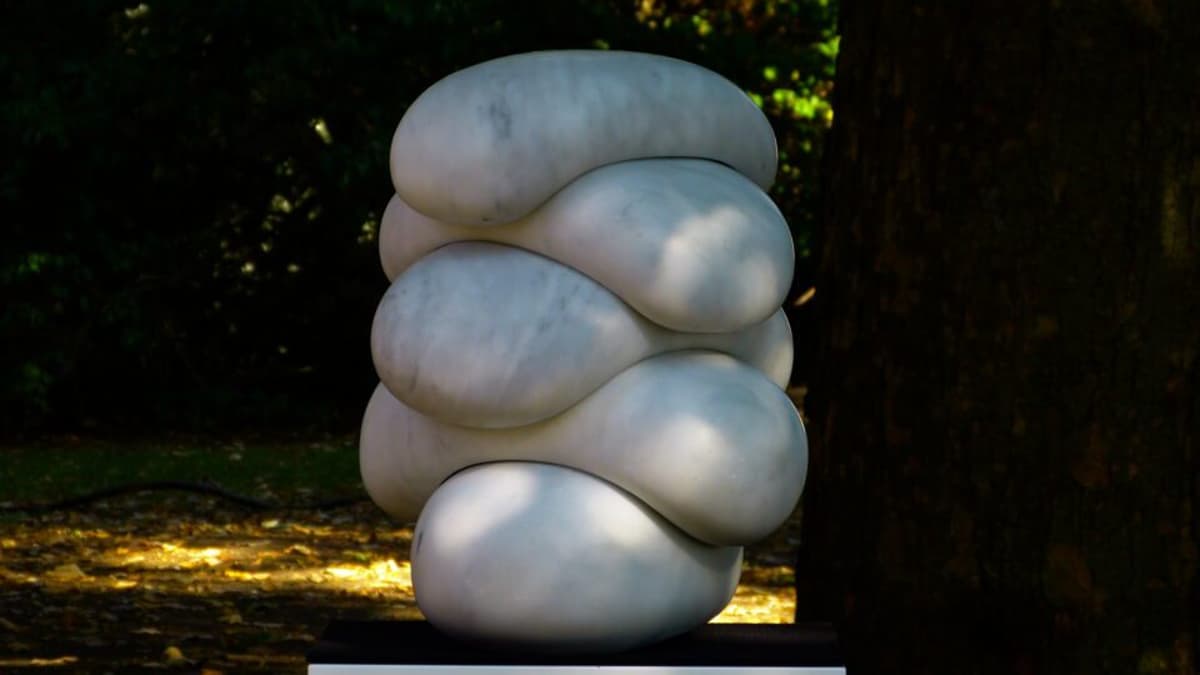 Enter Art Fair:  Dynamic Curation