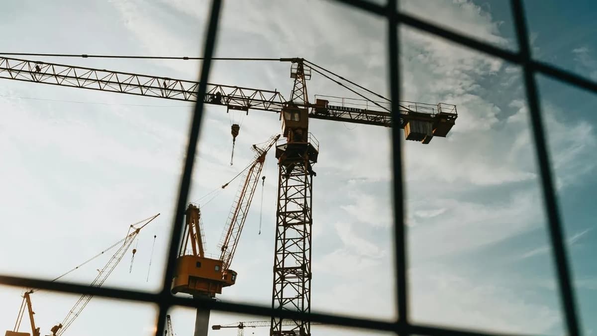 AI, Hybrid Work, And Labor Shortages Are Starting To Increase Office Construction Costs