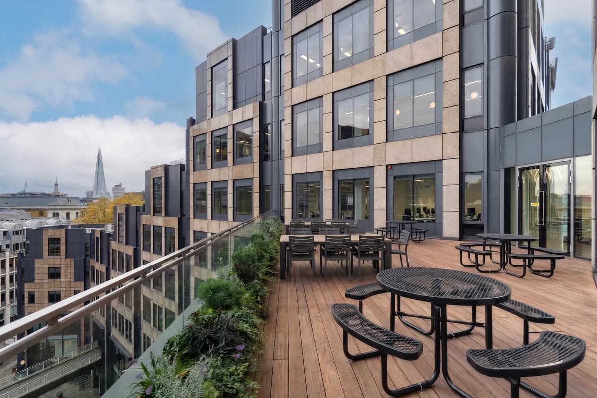 Samsung Signs Partnership Lease Deal With Runway East At 200 Aldersgate