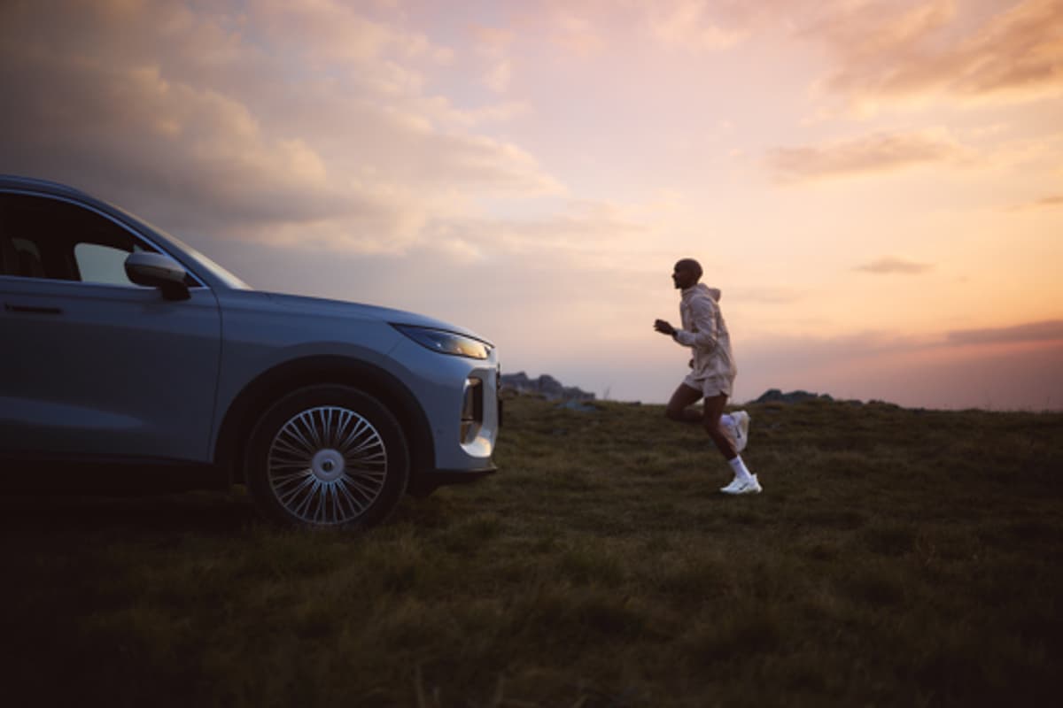 Chery Ramps up UK Marketing with Mo Farah Deal