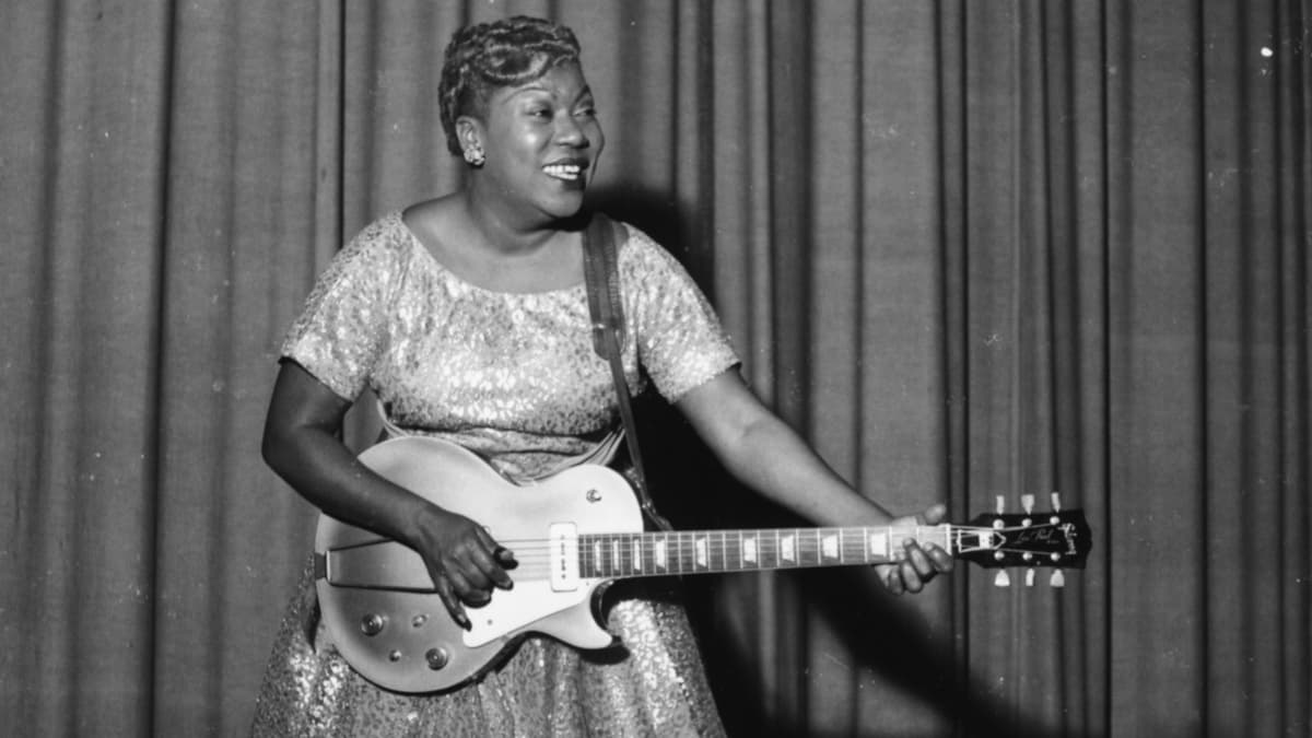 This Legendary Guitarist Might Have Had the World’s First Rock and Roll Stadium Wedding in 1951