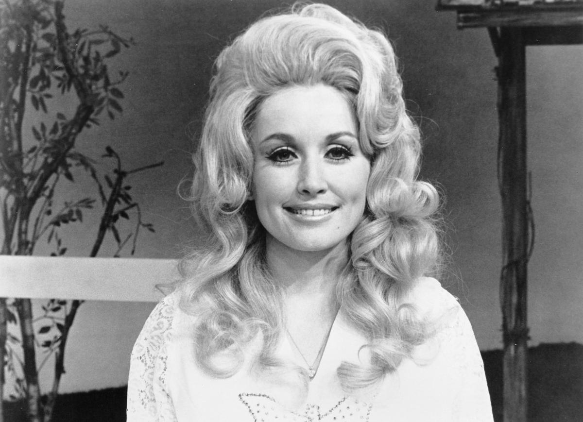 53 Years Ago Today, Dolly Parton Released the Most Personal Album in Her Discography, With a Special Ode to Her...