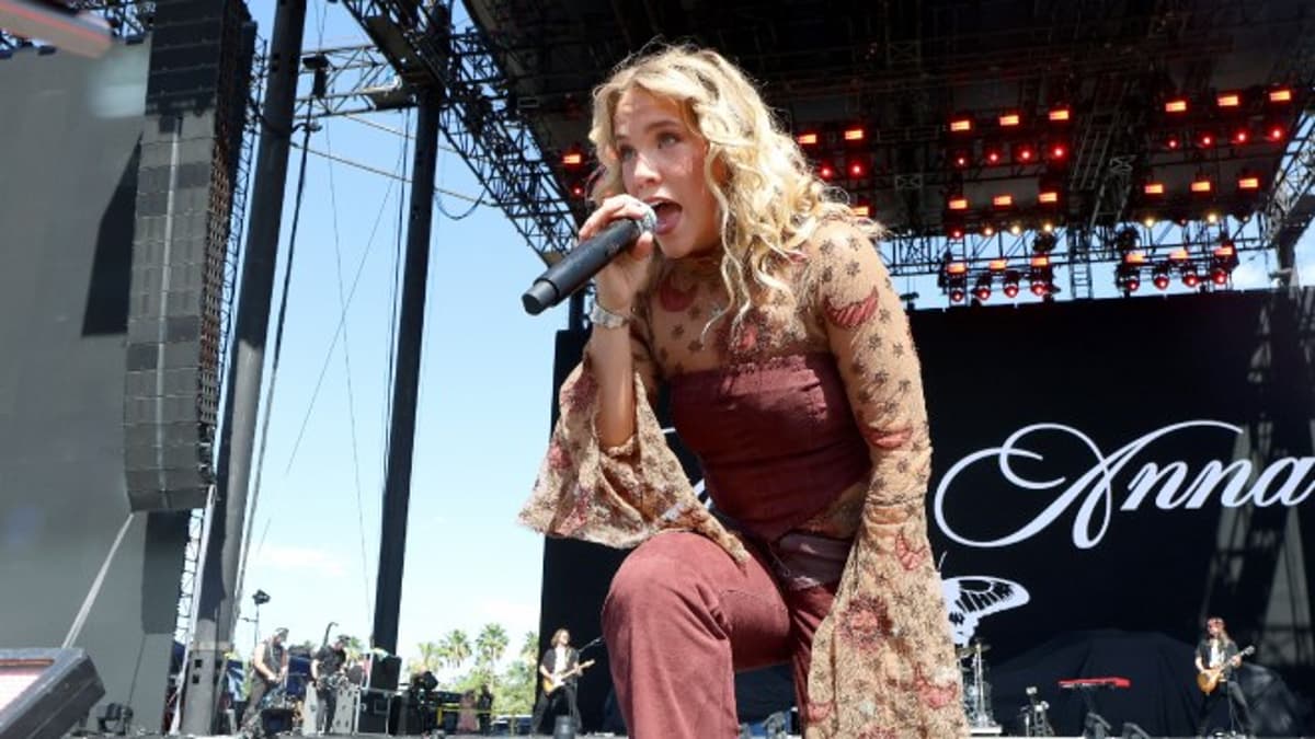Country Music’s Best New Female Act Performs “Probably the Best Cover of Ozzy Osbourne” You’ll Ever Hear