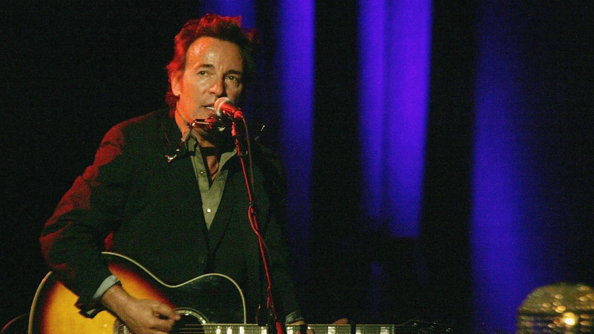 21 Years Ago Today, Bruce Springsteen Took What Might Be His Most Audacious (And Controversial) Record to No. 1 With...