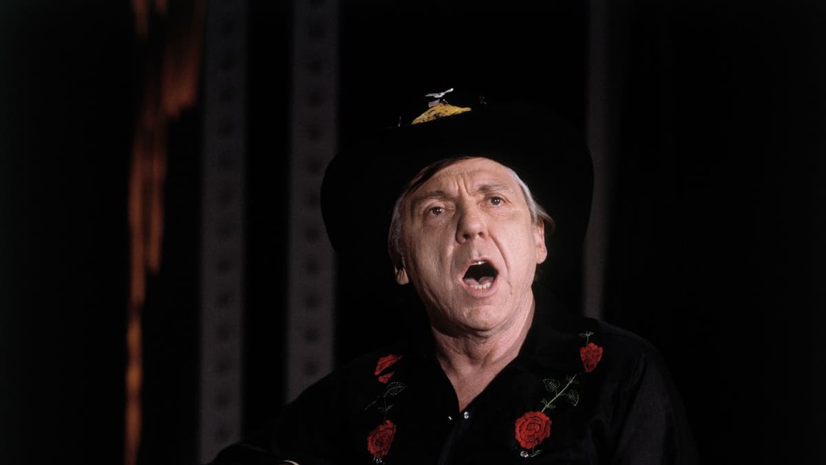 98 Years Ago, “The Father of Truck Driving Country Music” Was Born