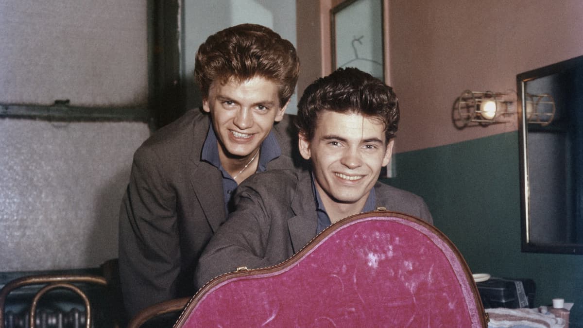 68 Years Ago, The Everly Brothers Started a Four-Week Run at No. 1 With a Song Penned by a Famed...