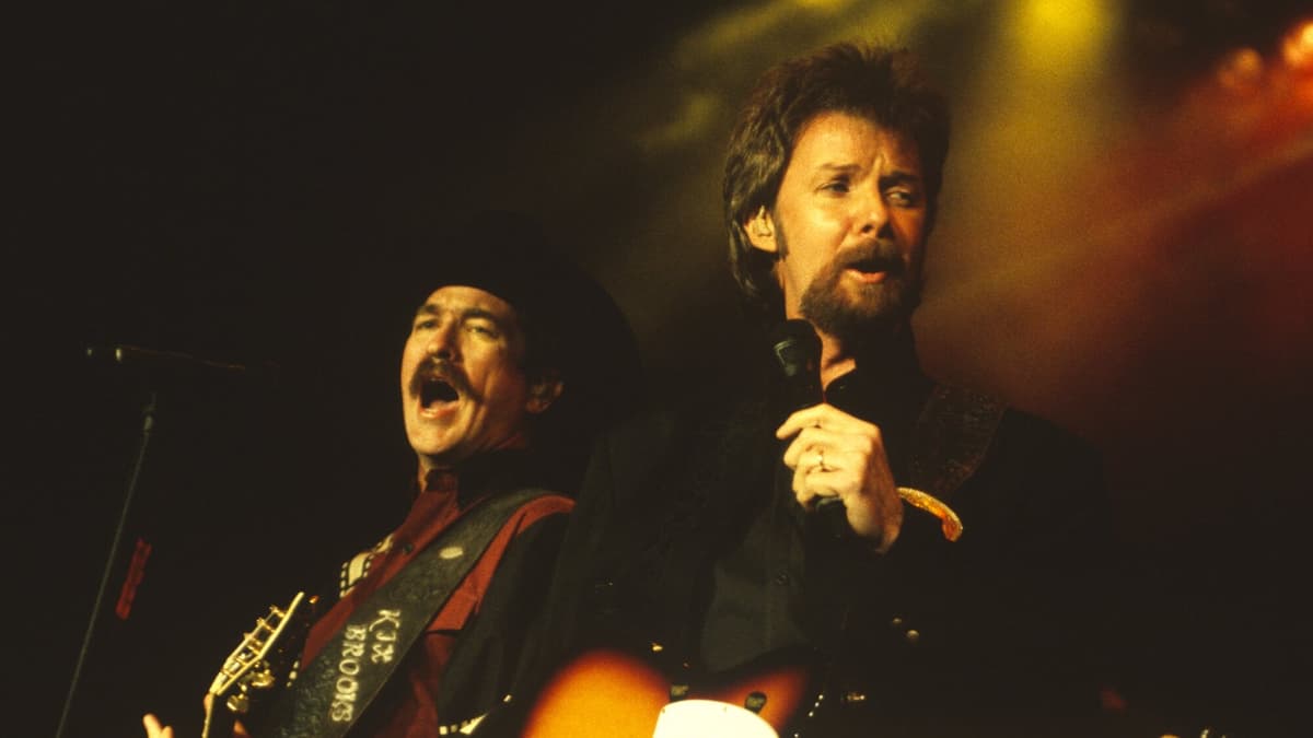 On This Day in 1996, Brooks & Dunn Were at No. 1 With a Cover of a Re-Worked Three Dog...