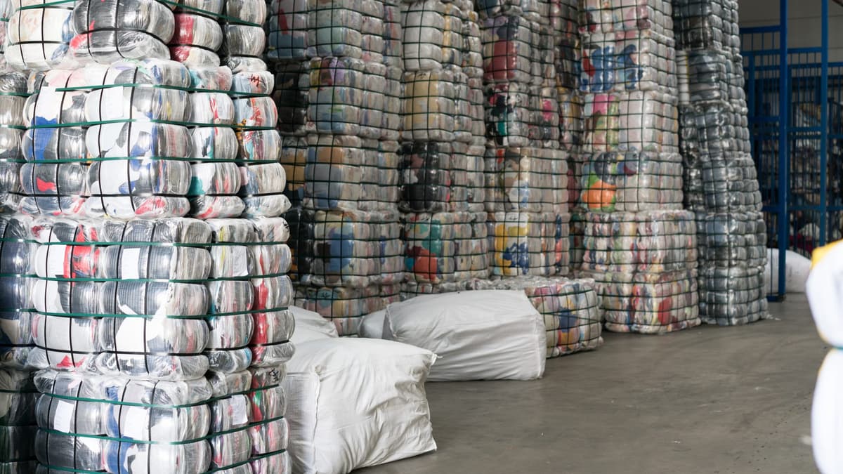 Debrand Report Lifts Lid on Used Textile Pathways