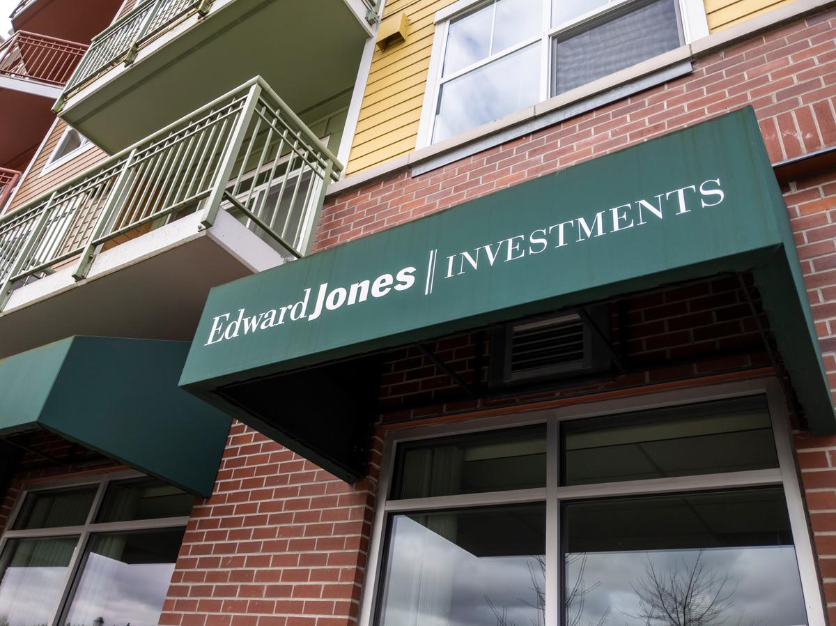 Edward Jones Gets Green Light to Launch Industrial Bank