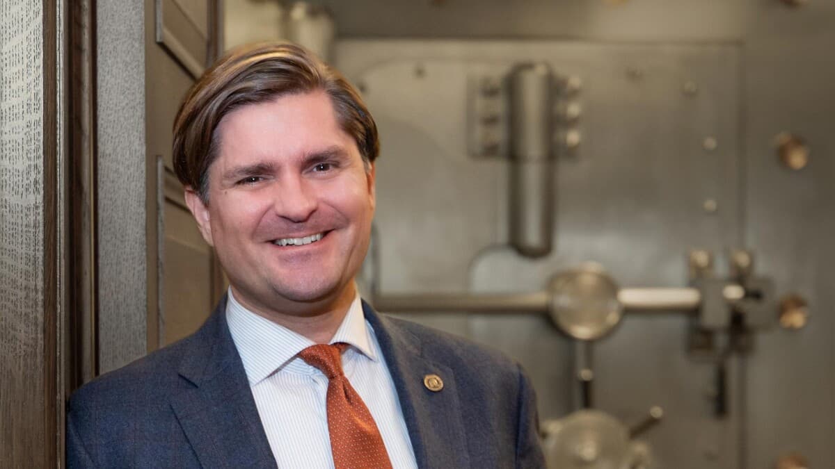 Moody's Revises Washington State's Outlook to Negative