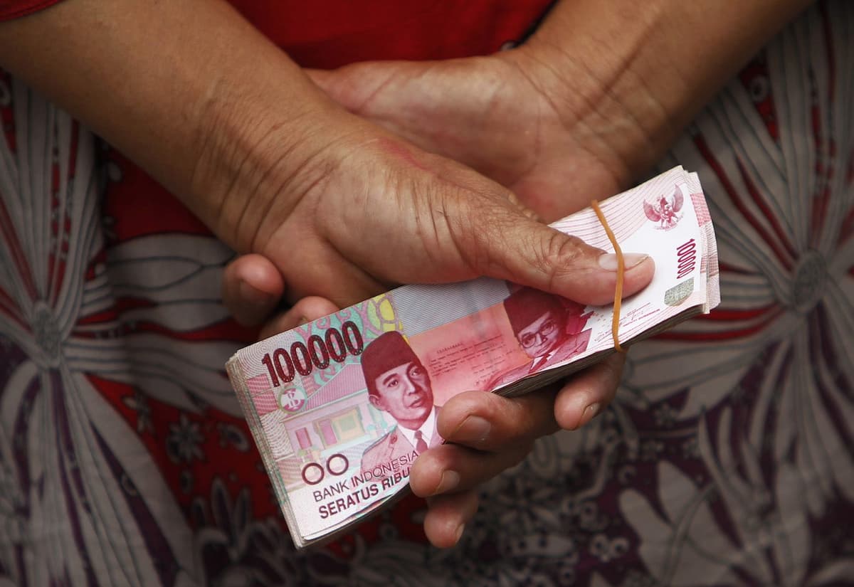 The Leakage and Lies Keeping Indonesia’s Rupiah Weak