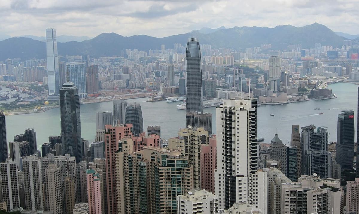 Hong Kong Banks Dependent on SWIFT Are Warned of New US Sanctions