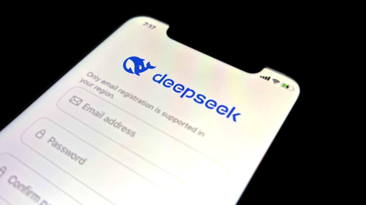 US Sounds Alarm on China’s AI Distillation as DeepSeek V4 Debuts