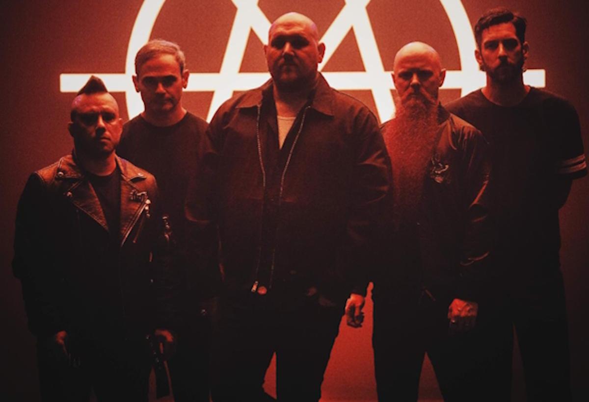 ATREYU Shares New Single 'Children Of Light' Featuring MAX CAVALERA