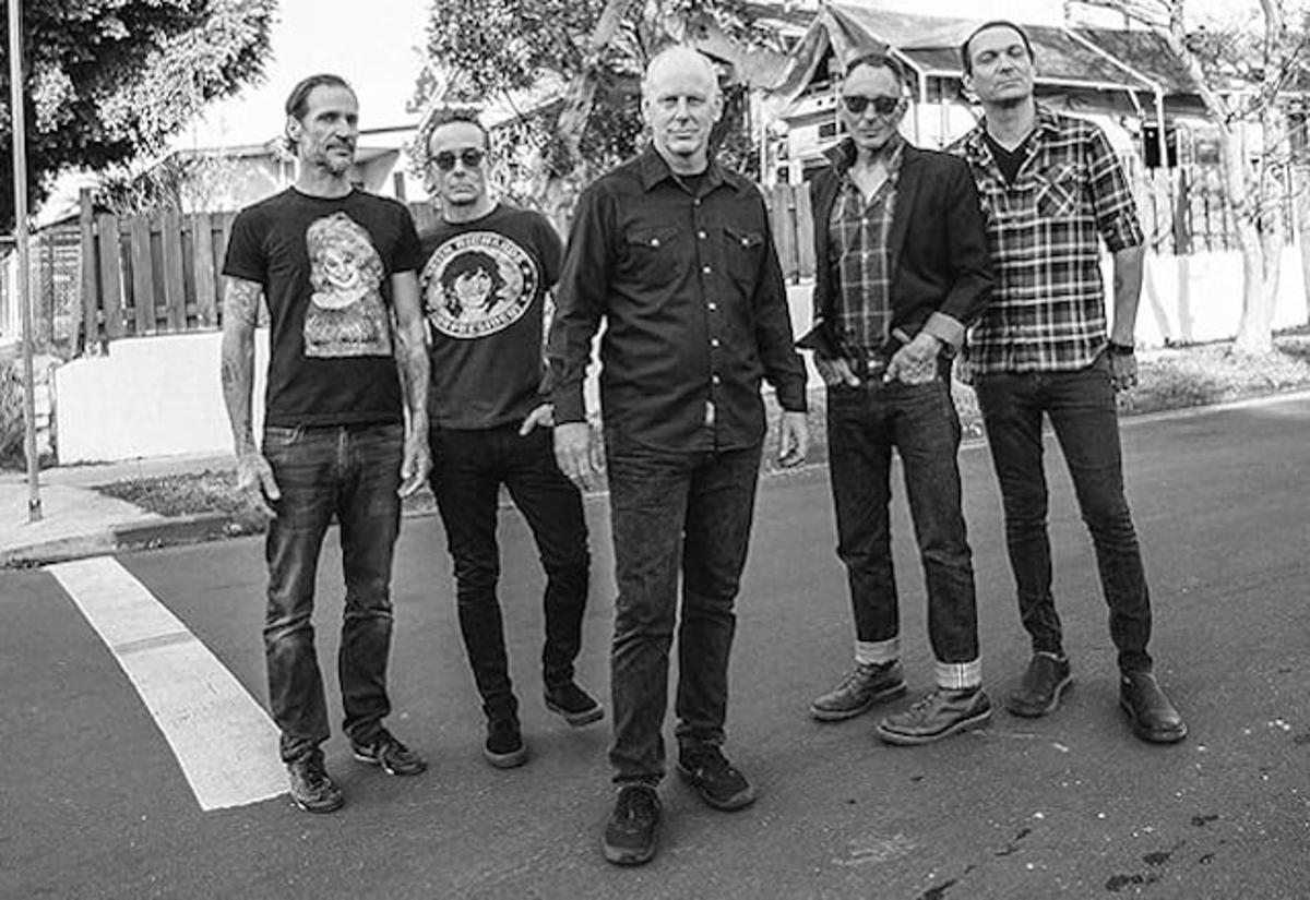 BAD RELIGION's JAY BENTLEY: It's 'Depressing' That Some Of The Band's Lyrics Are As Relevant As Ever Four Decades After...