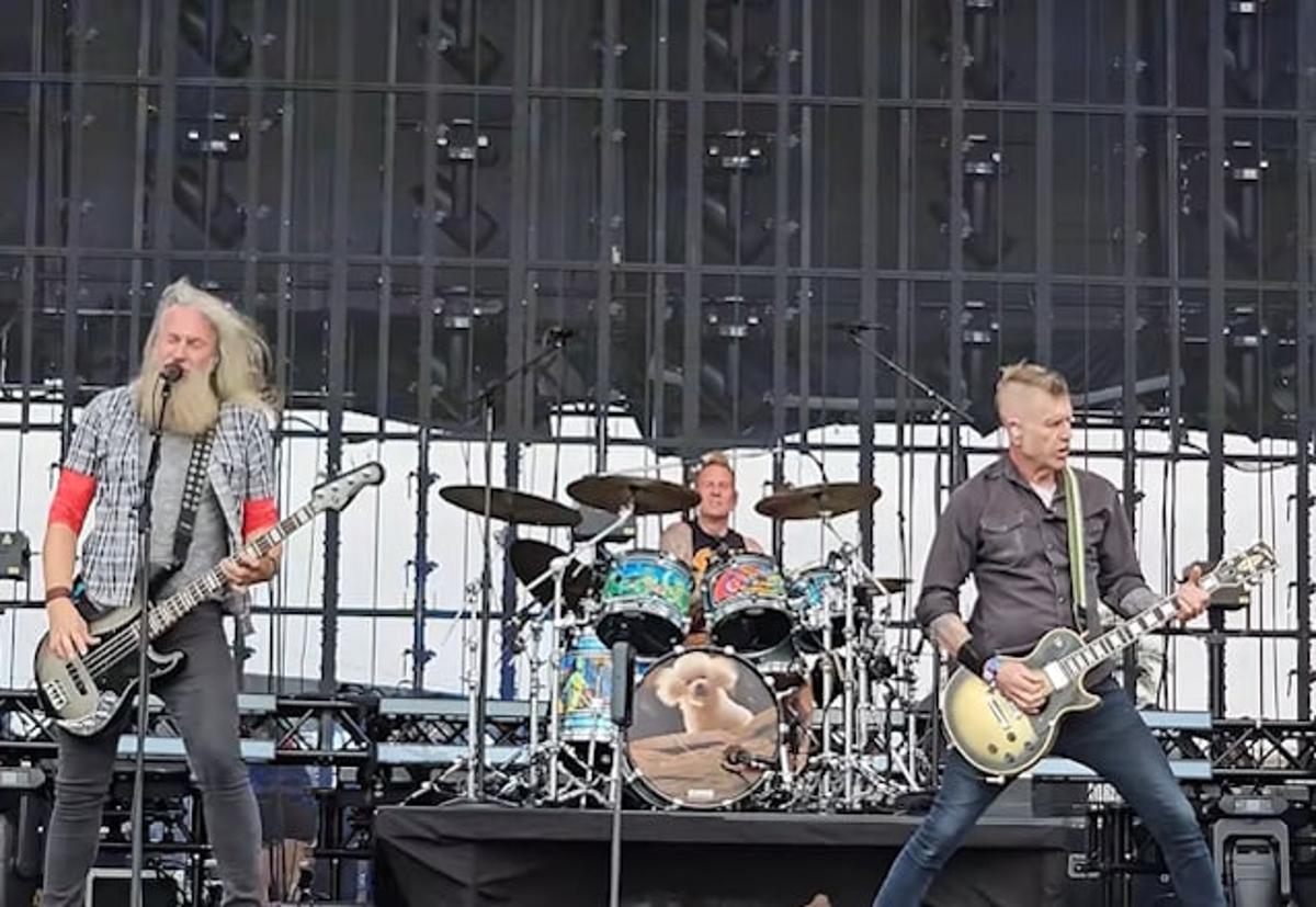 BRANN DAILOR Confirms New MASTODON Studio Album Is Finished: 'It Was A Hard Record To Make'