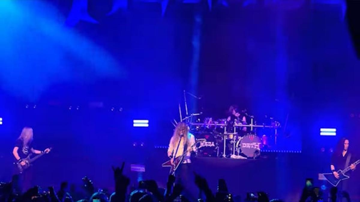 Watch: MEGADETH Performs Its Version Of METALLICA Classic 'Ride The Lightning' Live For First Time