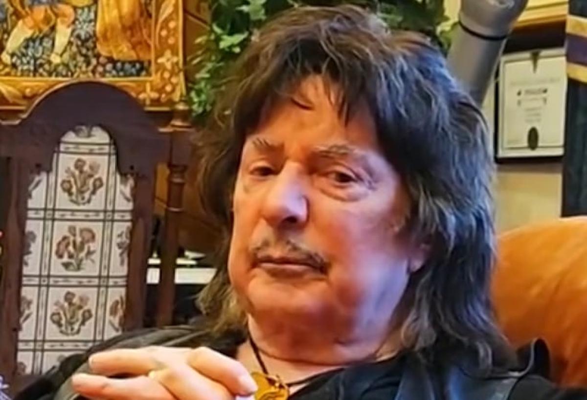 RITCHIE BLACKMORE: 'Most Guitar Players Aren't Nice People'