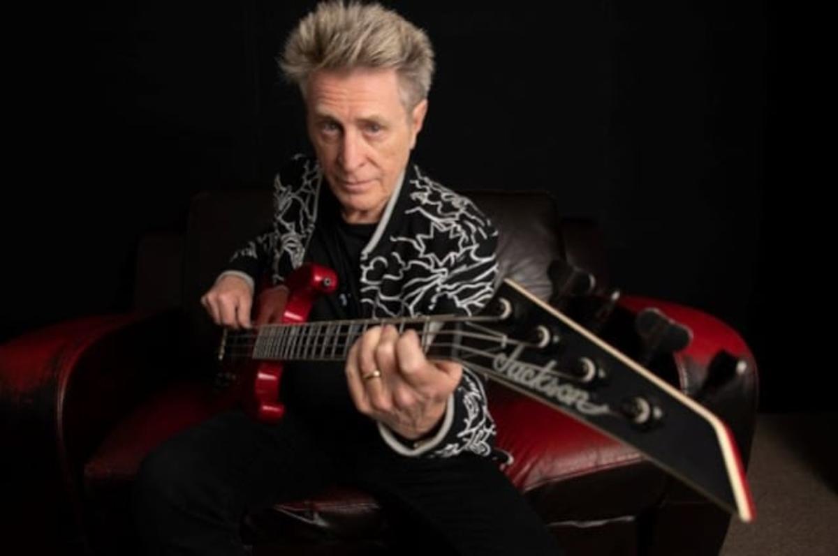 Ex-JOURNEY Bassist ROSS VALORY To Release Refreshed And Remastered Version Of His Debut Solo Album 'All Of The Above'