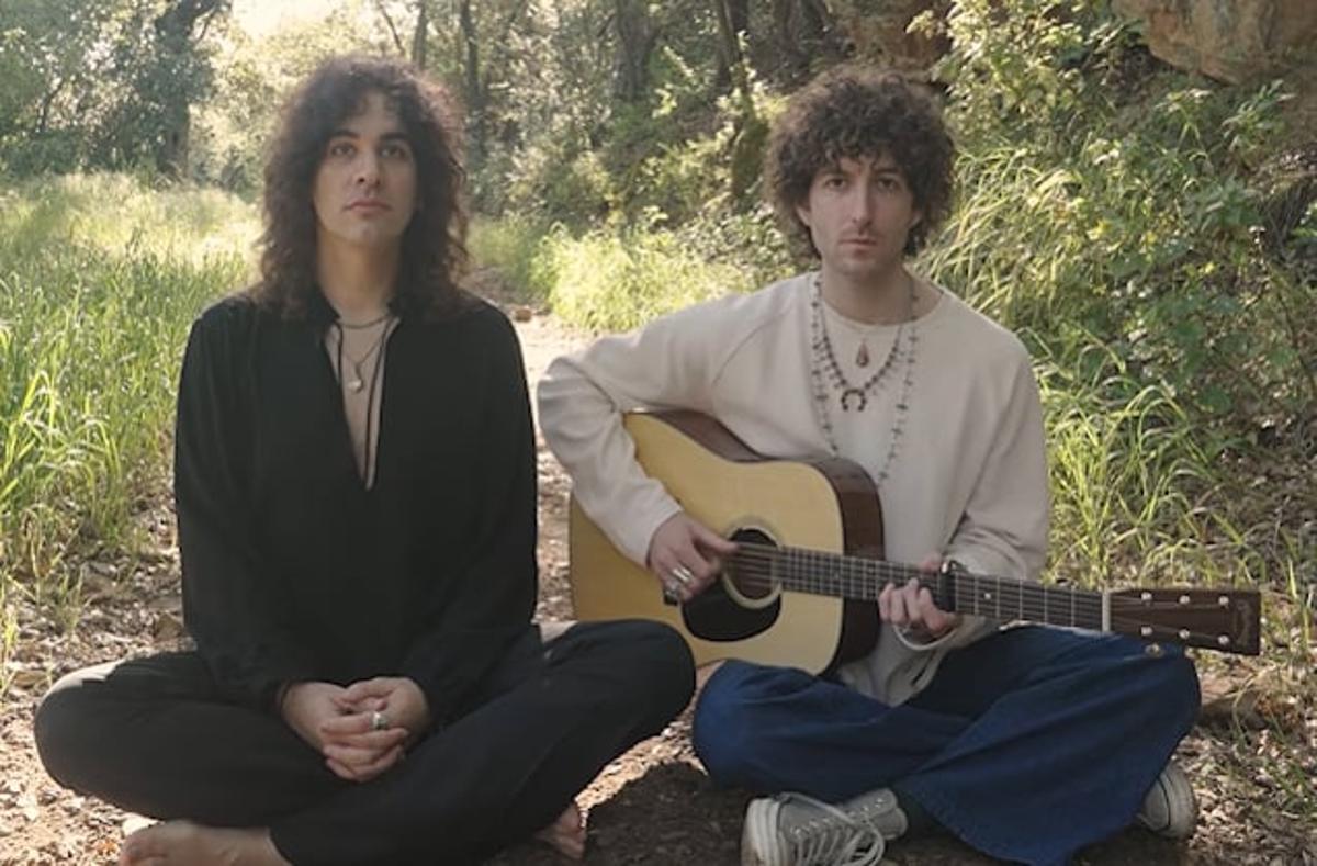STANLEY SIMMONS, Featuring Sons Of KISS's PAUL STANLEY And GENE SIMMONS, Shares Third Single 'Temporary Love'