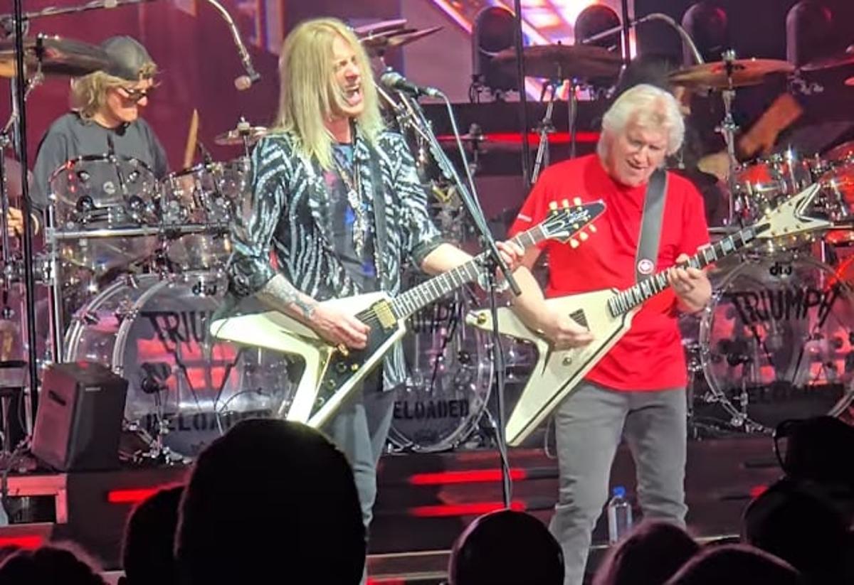 Watch: DEREK SHARP Fills In for PHIL X At TRIUMPH's Shows In Halifax And Moncton