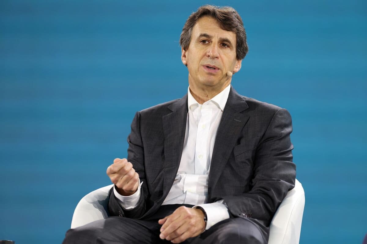 Apollo’s Marc Rowan Says Japan Is Poised for a Big Comeback