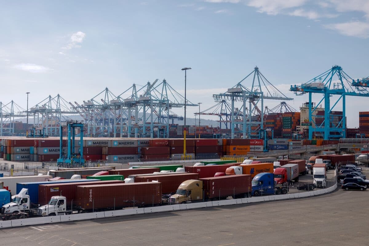 US Import and Export Prices Jump Most Since 2022 on Fuel Costs