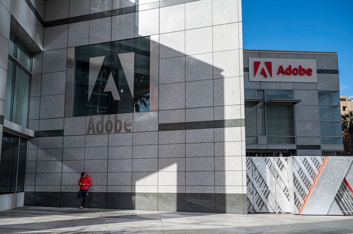 Adobe’s CFO Departs While Company Also Searches for New CEO
