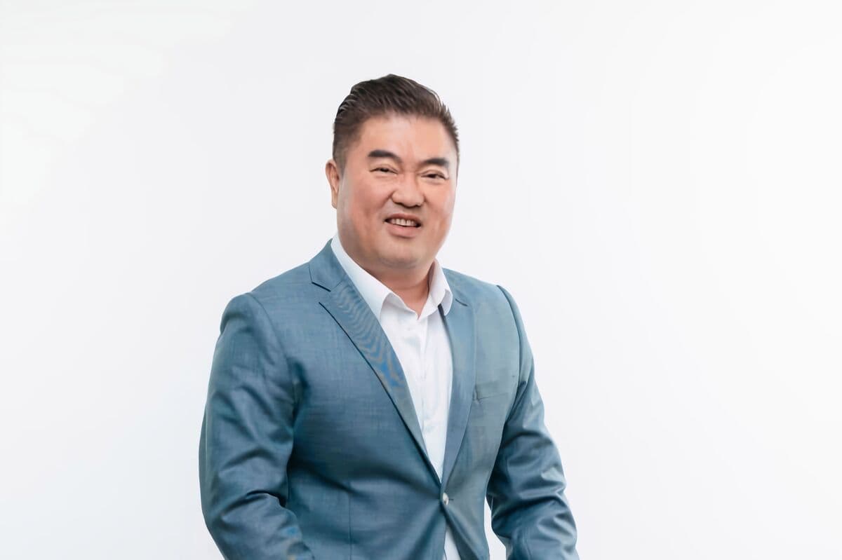 Singapore Tycoon Seeks $1 Billion From Banks Over Collapsed Firm