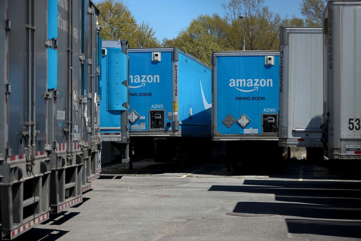 Amazon Prepares to Sell First Swiss Franc Bond in AI Push