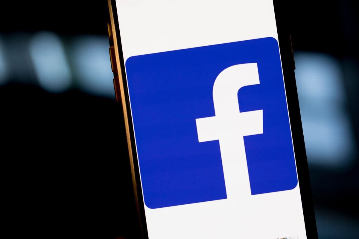 Philippines Asks Facebook to Curb Fake News, Warns of Legal Move