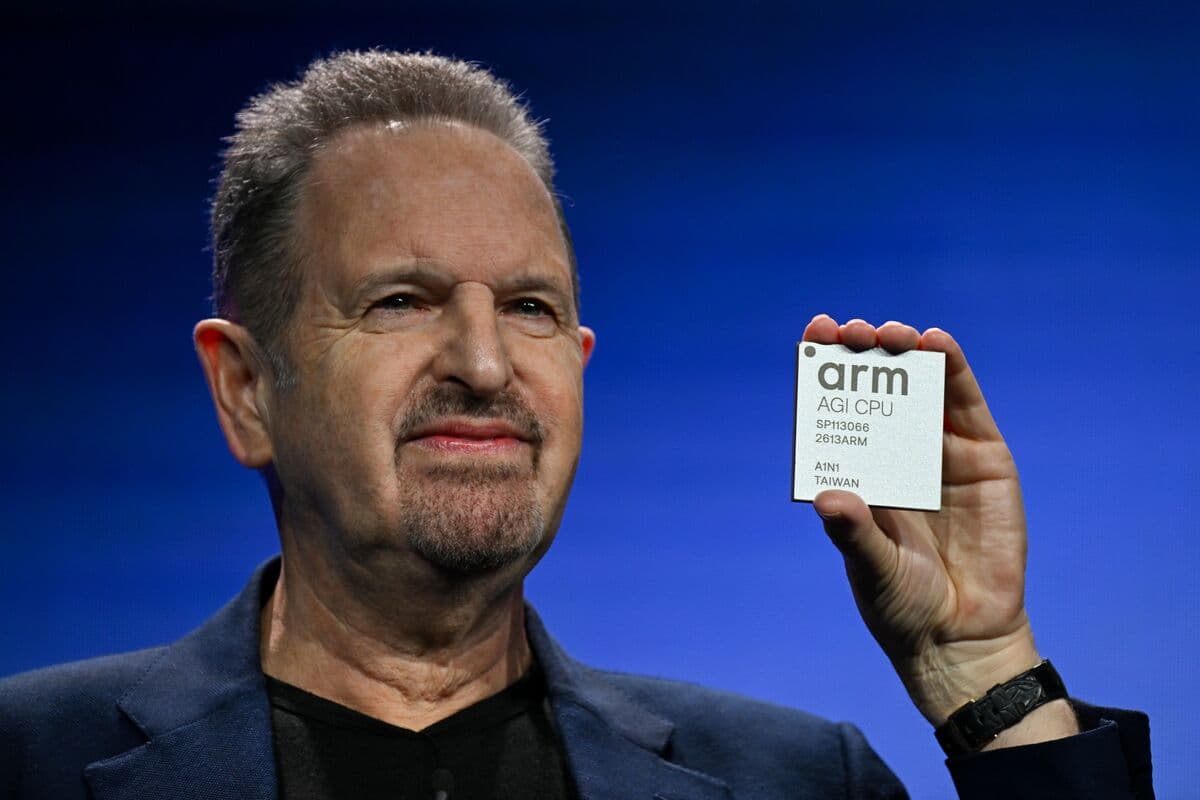 Arm Gains After Push Into AI Data Centers Bolsters Forecast