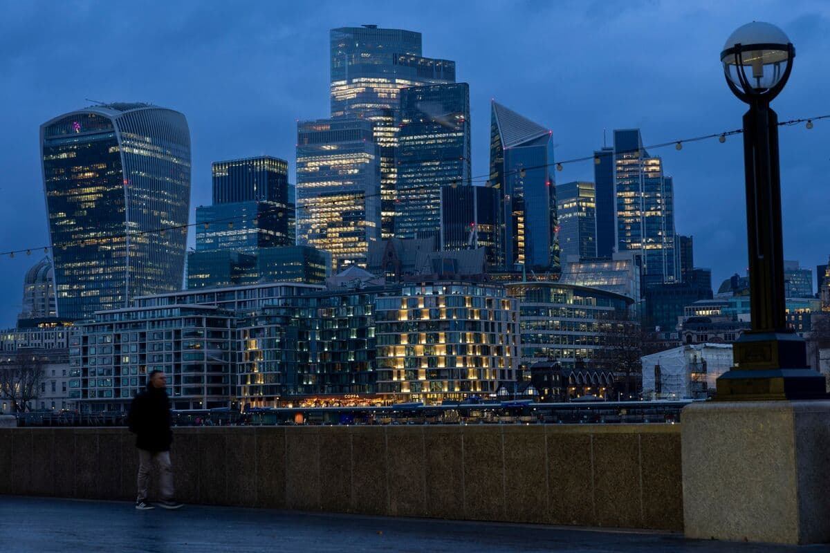 White Shoe Law Firms Are Haggling Over London’s Distressed Experts