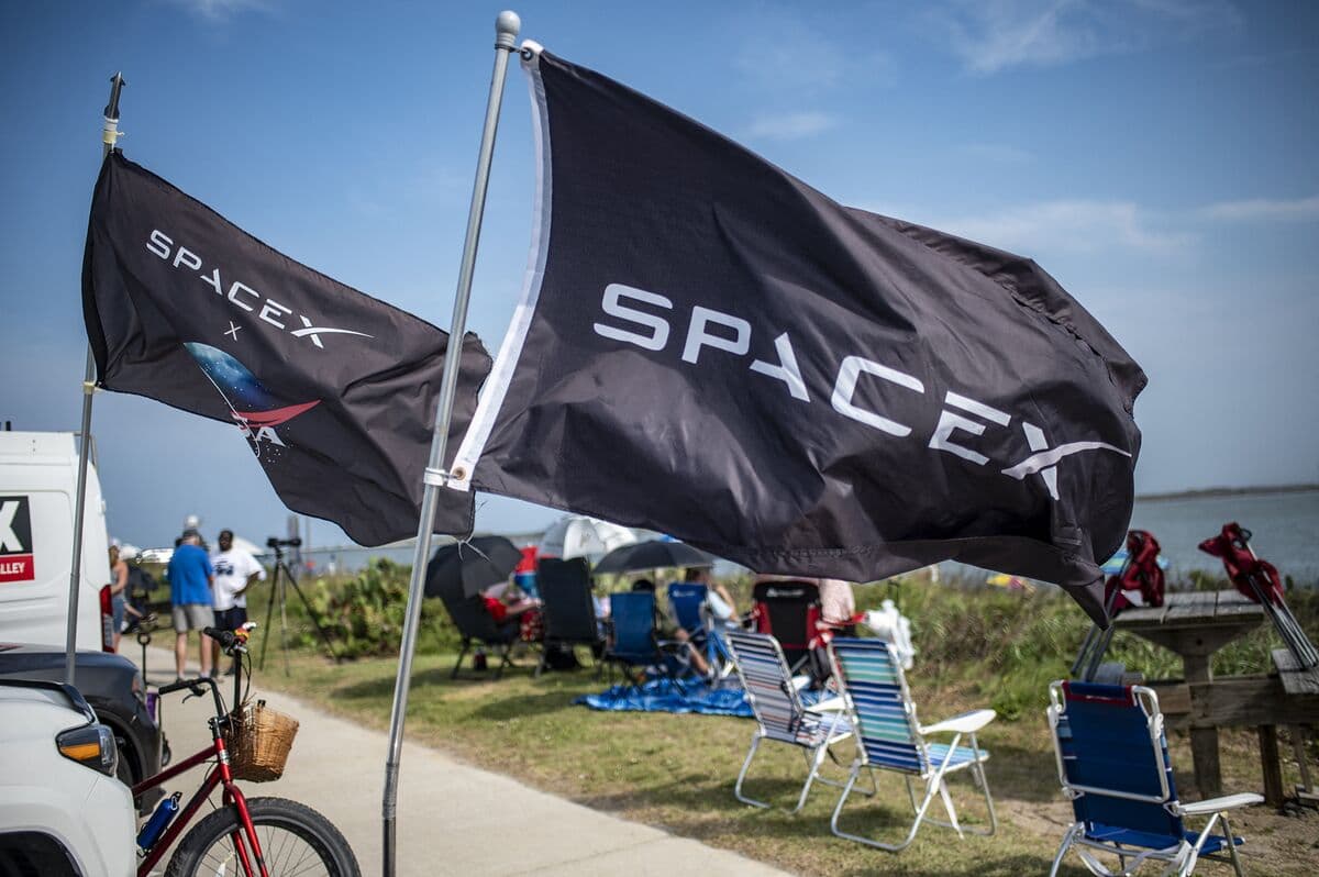 SpaceX Investor Powerlaw to Debut on Nasdaq as IPO Race Heats Up