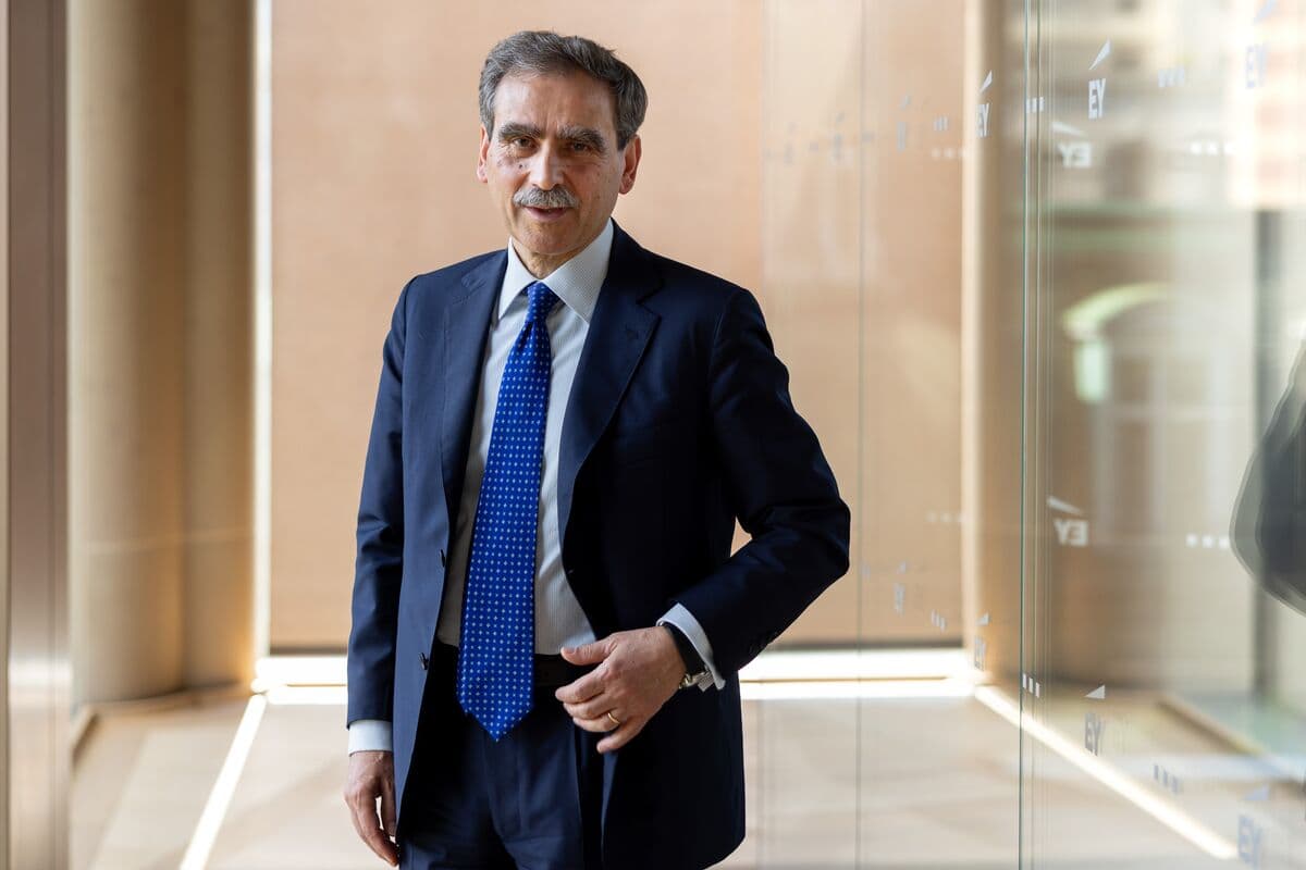 Paschi Ushers in Exit of CEO Lovaglio After Mediobanca Deal