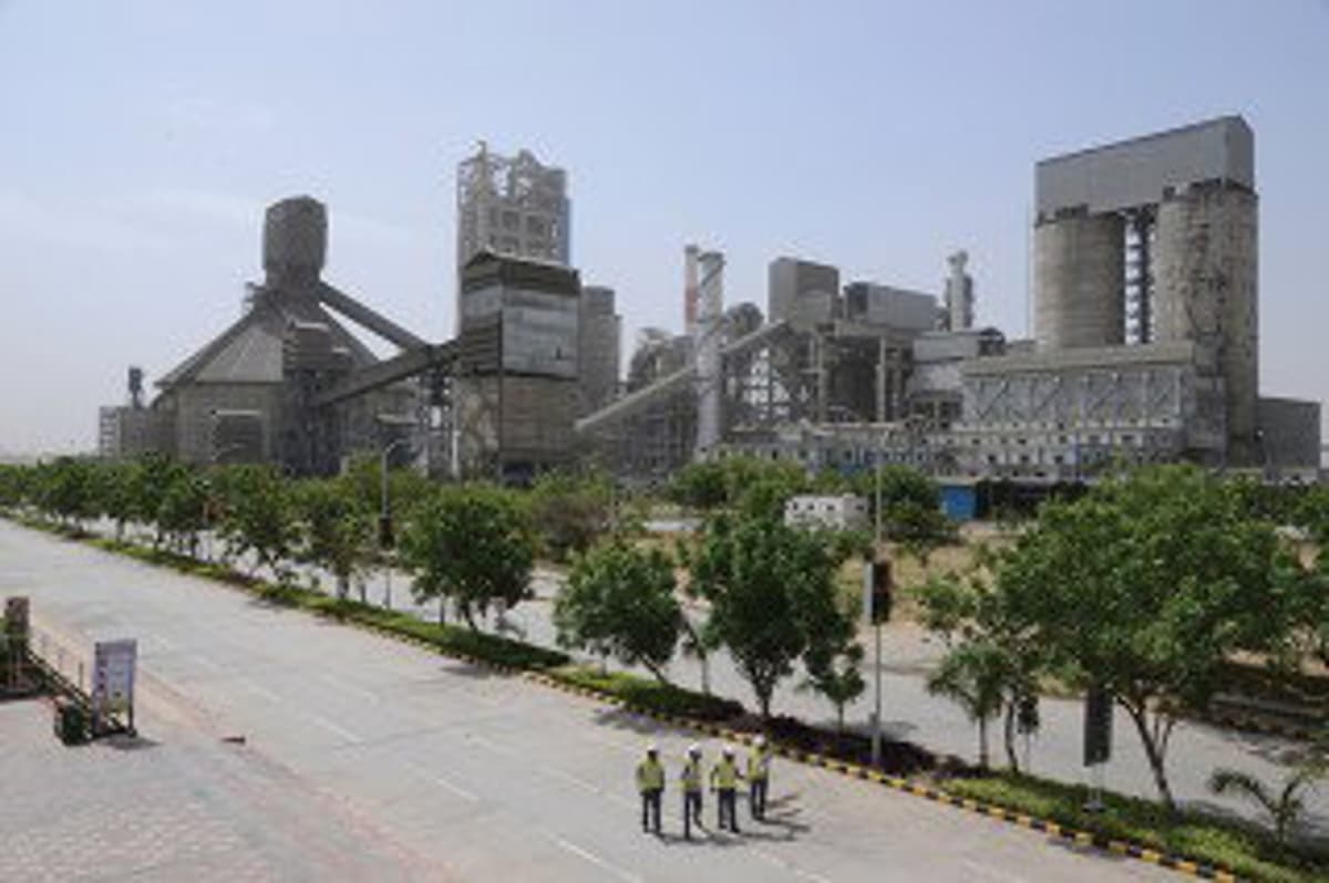 UltraTech Cement Achieves Historic 200Mta Capacity Milestone in India
