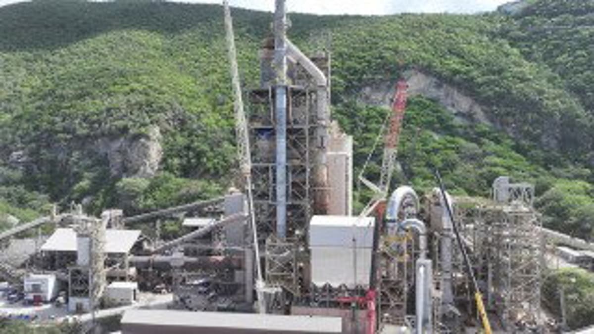 Heavy Rain Threatens Hurricane Reconstruction as Cement Supplies Dwindle