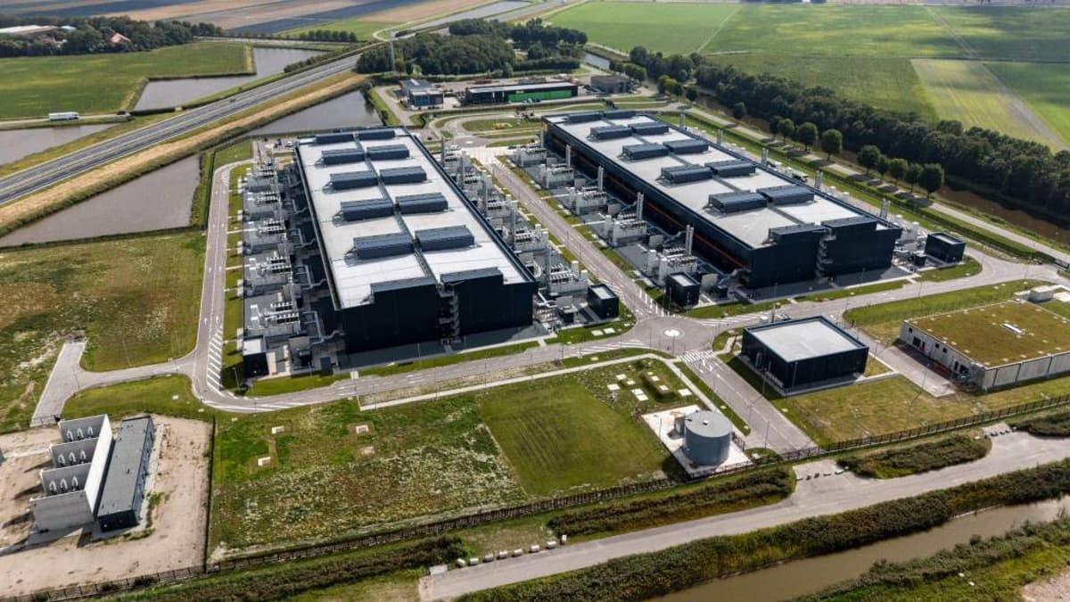 Ratings Agency Fitch Warns on Australia’s Rapacious AI Data Centre Power Consumption