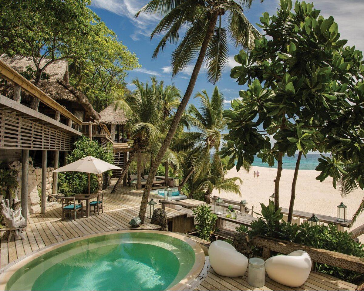 Best Hotel Credit Card Offers Available Now — Including Bonuses Worth Up to $2,300