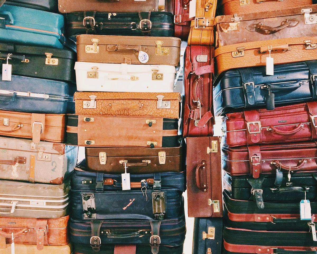 Luggage Lost or Damaged? These Cards Protect You When Airlines Mishandle Your Bags