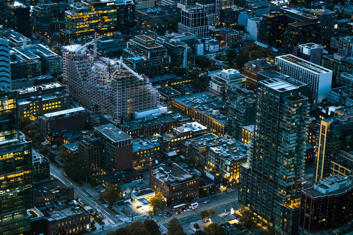 Canadian Business Closures Surge, 1 In 20 Shutter In A Month