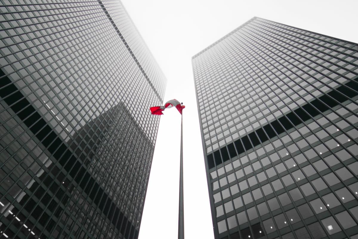 Bank of Canada Holds Rates, Warns of Stagflation-Like Headwinds