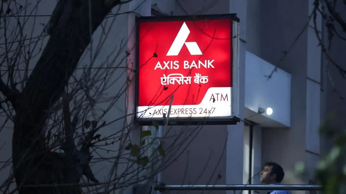 Axis Bank Misses Profit Forecast on Lower Trading Income