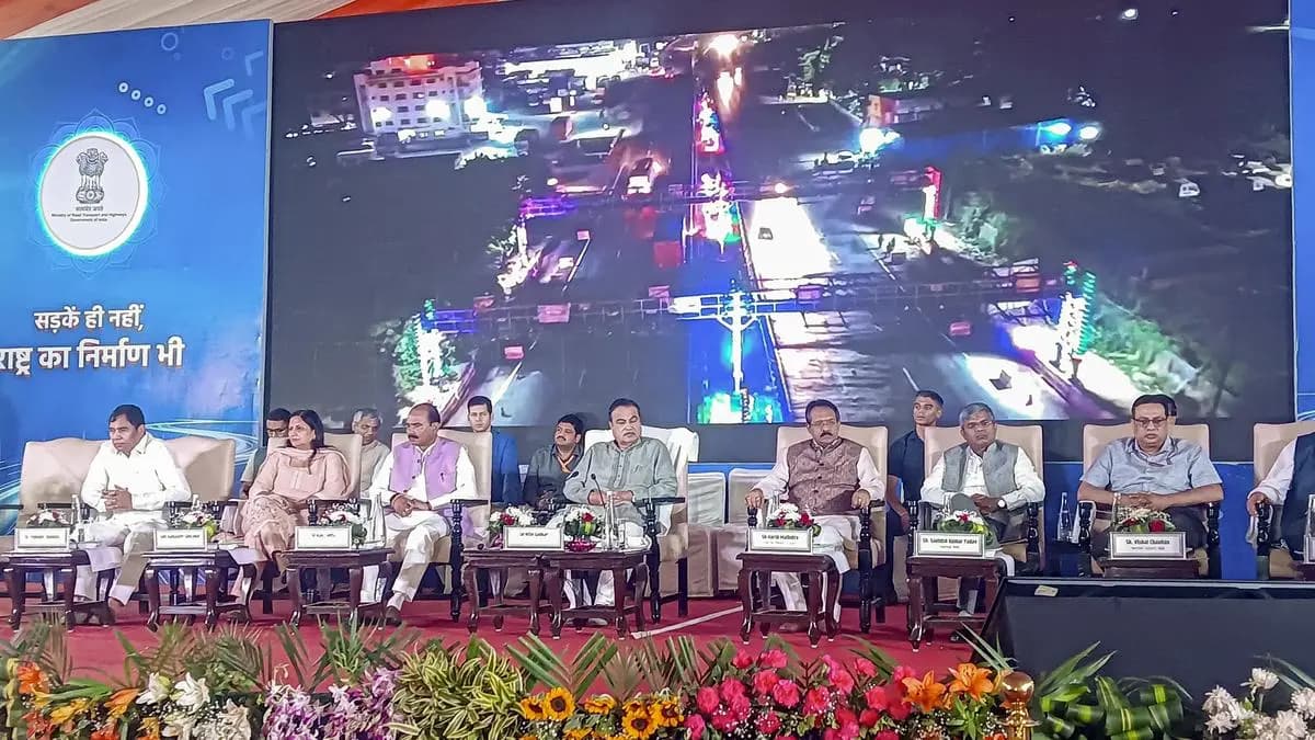 Gadkari Inaugurates Barrier Less Mundka-Bakkarwala Toll Plaza on UER-II