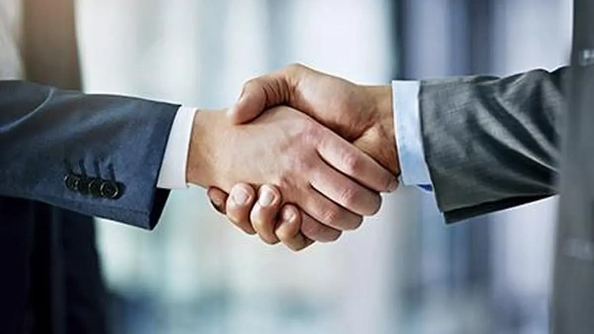 Kerala Agri Varsity Signs MoU with VST Tillers Tractors Ltd for Collaborative Research