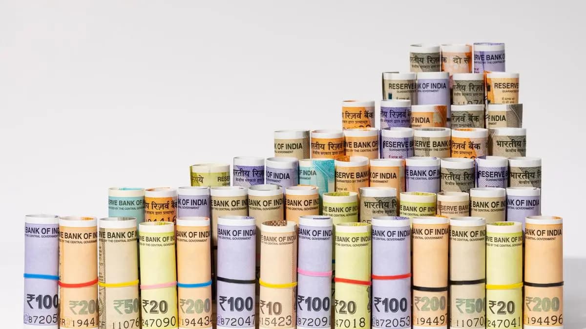 Bond Investors Tap Soaring Swap Rates to Juice Returns