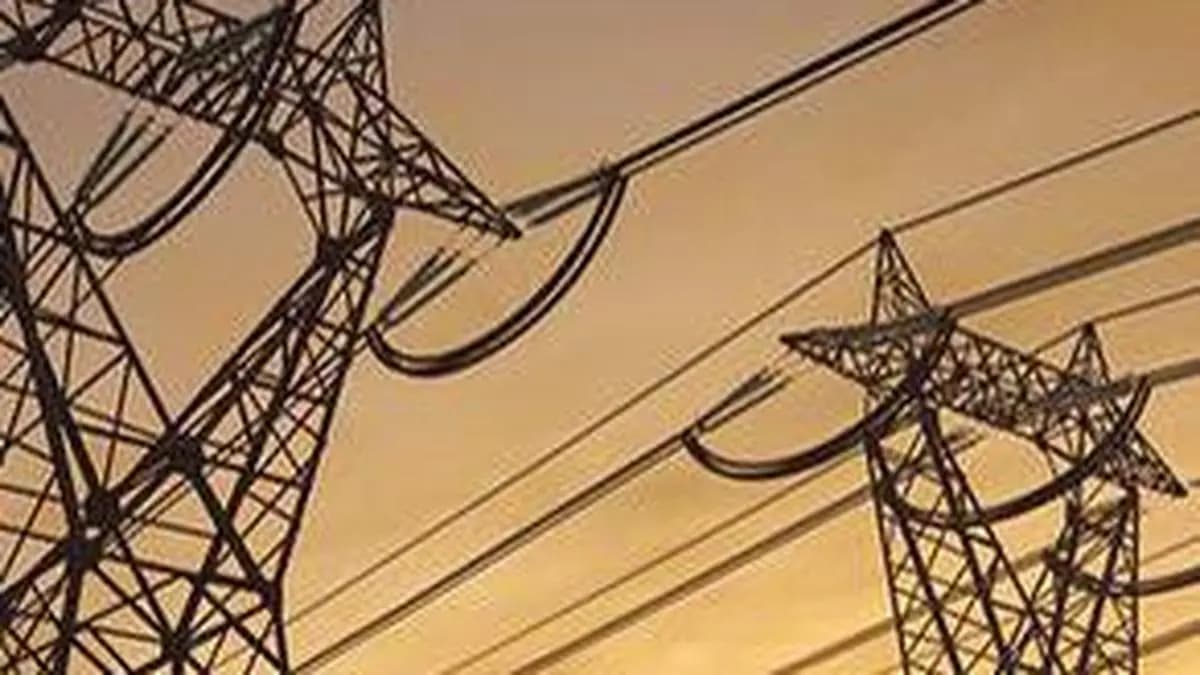 India’s Peak Power Demand Hits Record High of 260 GW